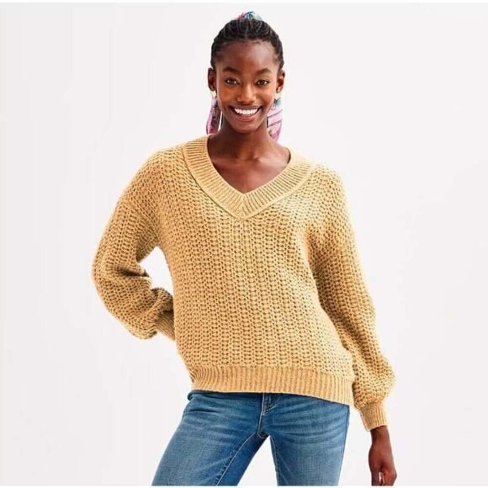 Last One! NWT SO Cable Knit Yarn Sweater Sz M Tan Camel - Picture 1 of 8